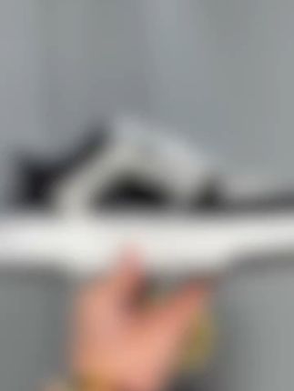 穿上这双黑武士板鞋,帅气出门不怕退换麻烦! 包邮发货还有运费险,喜欢就冲吧!#好鞋推荐 #男鞋 #板鞋 #休闲板鞋 #男生秋日有效穿搭
