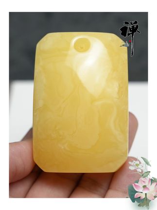 天然白花蜜蜡,男女皆宜的优雅之选! 俄罗斯天然琥珀项链!俄罗斯天然琥珀项链!俄罗斯天然琥珀项链!!!#好物推荐🔥#珠宝首饰#项链#吊坠#琥珀蜜蜡