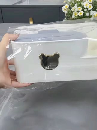告别杂乱桌面,这款收纳神器太好用了! 家里有小孩的一定要试试这个小物件!孩子很喜欢这种能动的小东西~#居家好物#好物推荐🔥#收纳整理#家居美学#桌面收纳盒