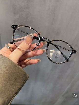 【韩系豹纹眼镜】女款🕶️近视可配度数! 素颜也能驾驭~超轻复古设计,显脸小神器✨防蓝光镜片,呵护双眼💙日常百搭,气质满分!#素颜神器 #近视眼镜 #防蓝光眼镜 #学生党眼镜推荐 #显白显瘦