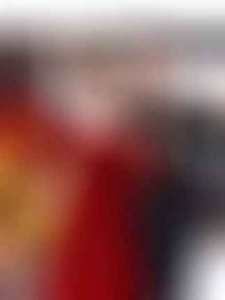 红裙出嫁,全场焦点,新娘你准备好了吗? 姐妹们!结婚当天一定要穿一件好看的礼服哦~这款红衣真的太好看了!!!#秋季穿搭#敬酒服#礼服#订婚#愿每个女孩都能嫁给爱情