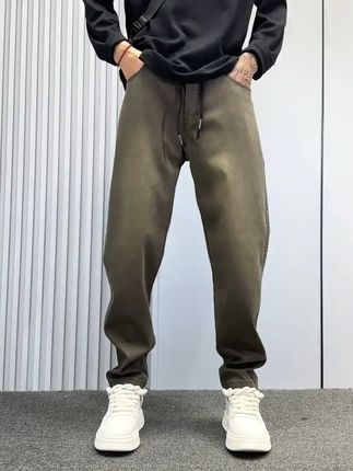 修身微锥休闲裤男款,轻松显瘦又帅气! 秋冬男士穿搭指南!一条裤子搞定你的时尚感!#秋季穿搭#显高显瘦显腿长#休闲裤#百搭裤子#男生秋日有效穿搭