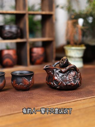 紫陶年年有鱼手抓壶! #建水紫陶 #茶具 #紫陶壶 #高端茶器 #茶具好物推荐