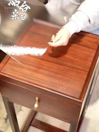 防水防油一擦即净,再也不怕餐桌污渍! 透明软玻璃桌垫,家居实用好物,速来入手!家里有大尺寸桌面家具的朋友看过来!这款桌布不仅好看还实用哦~#居家好物 #防水防油桌布 #好物推荐🔥 #桌布 #桌垫