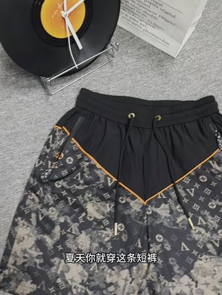 夏天穿它,轻松搞定商务休闲!短裤也能这么百搭! 男士夏季新款短裤#时尚百搭 #男士必备 #夏天短裤推荐 #显瘦显高显气质 #百搭时尚