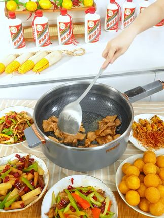 轻松搞定家常菜!不粘电炒锅,不满意就退! #早秋显身材平价上衣合集 梅特德菲电炒锅拥有家用适配大容量,速热技术缩短烹饪时间,日常炒菜、煮火锅都方便,满足全家需求#厨房好物 #好物推荐🔥 #电炒锅 #不粘锅 