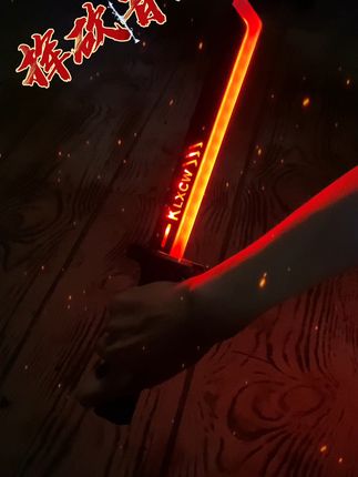 男孩子能抵抗得了这样的火花光剑?!?! #玩个很新的东西 #光剑 #这玩具好炸裂
