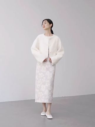 人间香奈儿! #秋季清冷感白月光穿搭 #气质这一块拿捏死死的 #ootd穿搭 #优雅永不过时 #外套