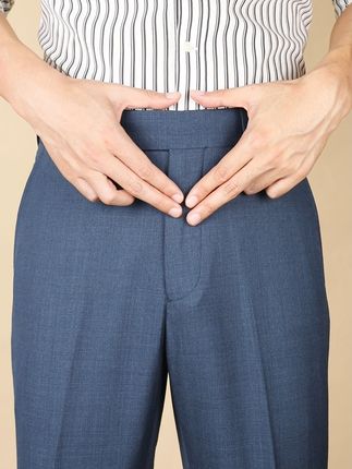 在每一个潮流涌动的瞬间, 总有一条西裤, 彰显个性 #品质男装 #商务休闲 #西裤