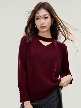 法式挂脖针织衫,穿出显瘦气质! 穿上直接变身温柔姐姐~~#秋冬穿搭 #显瘦穿搭 #针织衫 #显瘦遮肉 #谁的衣柜没件针织衫