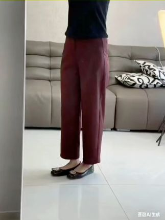 秋冬季必备!弯刀裤轻松穿脱,不满意可免费退哦~ 裤子尺码不好把控?有运费险!拍大拍小都可以退换哦~#秋冬穿搭#休闲裤#百搭神裤#显瘦裤子#初秋一周不重样穿搭
