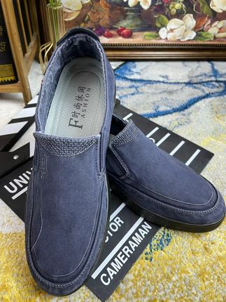 中国又出一男鞋:叫散步鞋,也叫开车鞋,上班散步开车就选它!