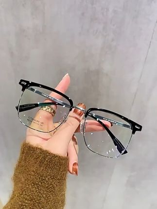 【半框方镜 复古腔调】✨ 大脸男生的本命眼镜!超轻不压鼻经典黑金配色 斯文感瞬间拉满精准配镜 清晰又舒适一秒提升儒雅气质 通勤约会都加分#近视眼镜 #防蓝光眼镜 #男士眼镜框推荐 #半框眼镜 #斯文理工男