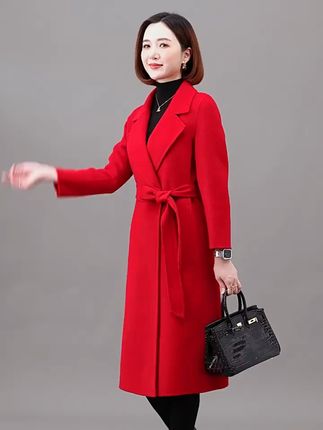冬季婚礼妈妈穿的红色双面羊绒大衣,再冷也不怕啦❗❗ #气质穿搭 #妈妈礼服 #喜婆婆喜妈妈 #婚礼大衣 #结婚礼服