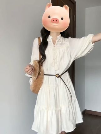 夏日必备!白色收腰连衣裙,显瘦又包邮! 姐妹们!这个季节一定要入一件这样的衣服啊!!真的太好穿了~而且现在下单还包运费哦~#显瘦穿搭#夏季新款#显瘦连衣裙#气质穿搭#夏季干净风穿搭