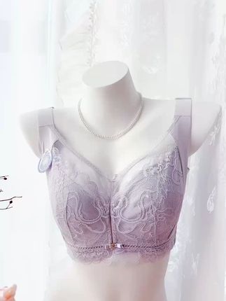 撤柜高品捡漏价29.86元!大胸显小直接把细节拉满~ 石墨烯 + 0.2cm 纯棉超薄全罩杯,透气网纱,~ 软钢圈承托力绝了,搭配加宽五排扣 + 加高鸡心位,跑跳都纹丝不动,包裹到像第二层皮肤,副乳外扩全收住! 亲肤蕾丝摸起来软 fufu,高弹面料稳稳托住,大胸显小一圈,胸型圆润挺拔到尖叫~ 提拉防垂效果在线