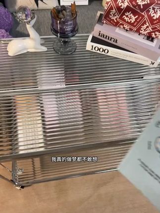 最近这个超火的唇线笔,居然也来卷了!双头的设计一笔多用!用来画唇线下至卧蚕都很好看!#唇线笔 #嘟嘟唇 #平价彩妆 #唇妆 #无限回购的宝藏单品