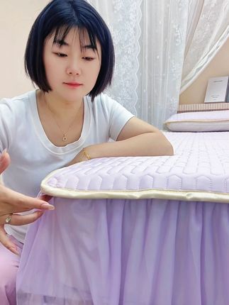 现在买 明年还能用 季末清仓 价格更划算哟#家纺床上用品 #柔软亲肤 #冰豆豆凉席