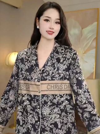 人生百态,各有忧愁,我们难以完全体会他人的苦,但可以努力相互理解#睡衣家居服 #兰麦菓睡衣 #长袖睡衣套装