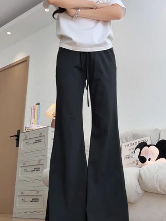 怕蚊虫的姐妹真的会爱惨这条裤子 #穿出高级感#显高显瘦显腿长#百搭裤子#梨形身材穿搭#雅鹿