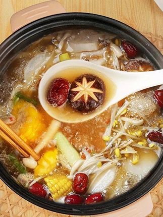 喜欢吃火锅的家人们有福了,这个菌汤火锅底料,独立包装,煲汤做火锅都非常的香#火锅底料 #火锅底料推荐 #菌汤火锅底料 #菌汤火锅 #火锅