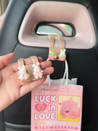 比亚迪海鸥必备!卡通车载挂钩,座椅背收纳神器 #女生汽车装饰 #收纳置物 #女生车载用品 #汽车内饰用品 #车载收纳好物