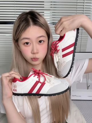 性价比拉满了姐们,巨百搭的软底轻便德训鞋!! #好鞋推荐#女鞋推荐#学生日常穿搭#平底女鞋#软底软面穿上超舒服