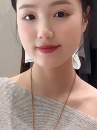 超有韩系温柔慵懒感的针织衫来啦! #藏肉显瘦穿搭 #早秋针织衫 #慵懒风穿搭推荐 #创作者中心 #创作灵感