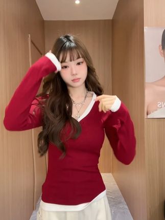 【慕斯绒】2025秋冬V领新款拼接假两件长袖t恤女显瘦内搭上 #高级感穿搭#显瘦穿搭#气质穿搭#谁穿谁好看系列#优雅气质