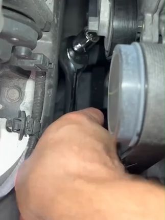 发动机涨紧轮调整扳手 #汽车维修  #汽车知识