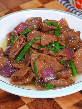 现在牛肉很便宜,我每周都会做上几次给孩子吃!#美食 #嘎嘎好吃 #黑椒牛肉