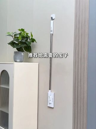 看我婆婆家的外窗多久没擦了,用我新买的这个拖把打扫就很不错#免手洗拖把#生活好帮手