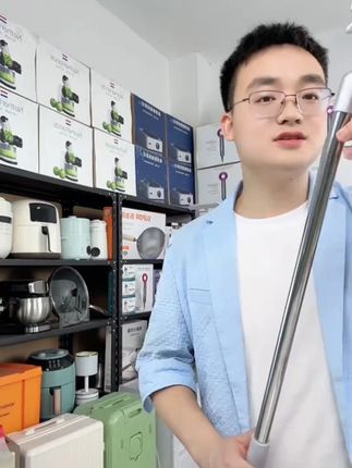 铝合金头+不锈钢杆!撑得更稳的撑衣杆,平常不用还可以挂晾衣杆上,十年八年都很难用坏#撑衣杆 #挑衣杆 #晾衣杆伸缩 #晾衣杆 #晾衣神器