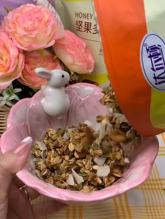 可以当早餐也可以当零食,饿了馋了就吃,很方便 #坚果多多蜂蜜麦片 #零食推荐 #追剧小零食