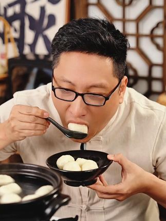 夜宵优选:百年传承的爆汁手工鱼丸