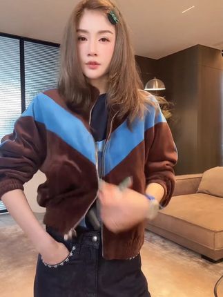 #百搭外套 #显瘦遮肉减龄 #谁穿谁好看系列 #秋冬穿搭 #穿出高级感
