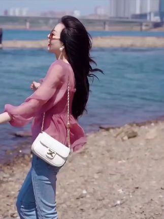 2025夏季新款!女生圆领泡泡袖雪纺衬衣,显瘦百搭超美! #显瘦百搭女装 #夏季新款衬衣 #荷叶边衬衣 #圆领雪纺衬衣 #泡泡袖上衣