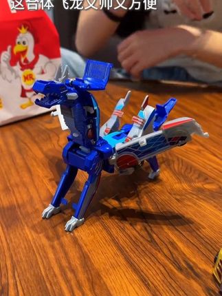 爆裂独角兽合体碰撞变形车汽车解压儿童玩具车银翼飞龙云际天马车 我不是奶龙,我是合体飞龙!#银翼飞龙#变形车汽车#独角兽合体碰撞变形车#玩具车#解压儿童玩具车