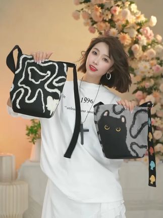 潮流元素融入包包设计,展现独特魅力#美包分享 #美出高级感 #包包种草 #包包 #包包控