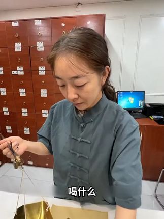 # 一勺梨膏 有多好,孩子喝了就知道!入秋换季干燥赶紧给孩子安排起来,润润的很舒服# 秋梨膏
