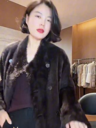 229TANTAN 显瘦气质中长款秋冬100羊皮皮草外套31 #秋冬穿搭 #气质高级穿搭 #显瘦穿搭 #遮肉显瘦遮肉减龄