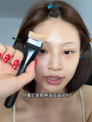 月牙刷头是懂底妆开挂的!精准卡进鼻翼眼窝,刷毛紧实不吃粉,30秒搞定妈生白瓷肌#化妆刷#底妆教程#粉底刷 #化妆工具 #适合新手的化妆刷推荐