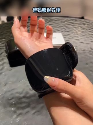 “冬天不用卷袖子!腕式血压计实测,爸妈都说方便”#测血压 #手腕式血压计 #工厂自产自销