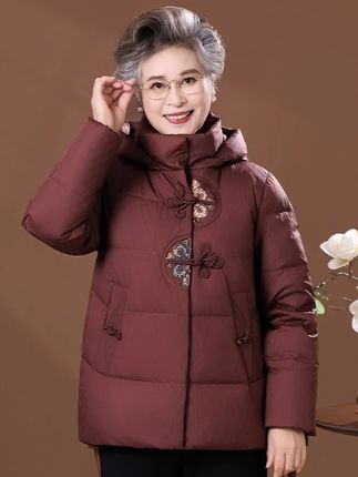 没有不老的人生,只有不老的心态,人到了中年,即便满脸皱纹,也要活成美丽的风景#中老年妈妈装  #减龄时尚  #谁穿谁好看  #面料柔软舒适  #冬季穿搭