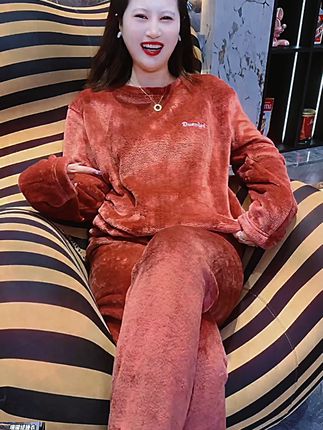 这价直接到手一整套加绒睡衣,男女同款超舒服,趁有尺码快拼手速了#睡衣家居服 #睡衣控 #睡衣套装