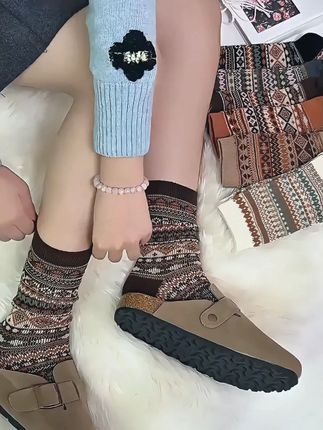 新款袜子女秋冬季堆堆袜日系复古中筒长袜民族风美拉德色时尚百搭#女袜 #长袜 #民族风袜子 #复古袜子 #百搭袜子
