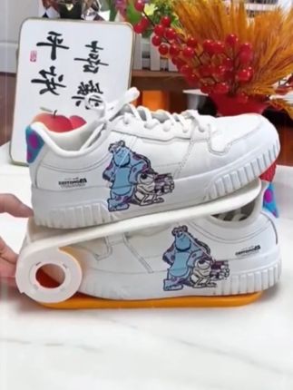 家里的鞋子还是堆放的乱七八糟,可以试试这个#鞋托架 节省空间,不用花费时间找鞋了。p