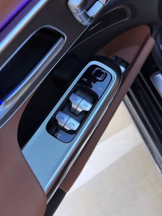 奔驰 E300L/E260/C260/GLC 内饰改装车门升窗按键硅胶垫,防刮装饰!#奔驰 #升窗按键垫 #硅胶保护 #内饰装饰 #GLC