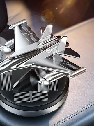 #郝劭文 战斗机太阳能车载香薰摆件旋转车内香氛强光自动旋转重型轻奢香水  #车载摆件 #香薰摆件 #战斗机摆件 #车载香薰摆件