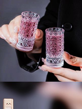 洛诺兔12只浮雕酒直筒杯,轻奢简约风白酒杯到手啦! #浮雕酒直筒杯 #轻奢酒直筒杯 #洛诺兔酒盅 #纯色白酒杯 #锤纹浮雕酒杯